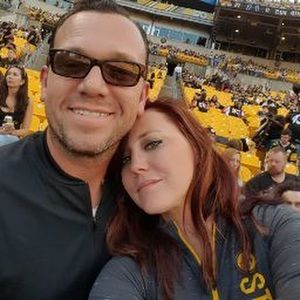 Meet your Posher, Lora